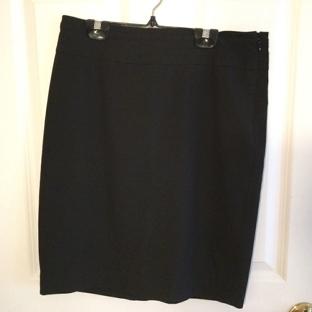 The Limited Women’s Sz 6 Black Skirt